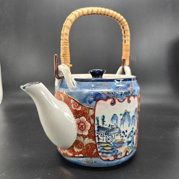 Vintage Japanese Imari Teapot With Bamboo Handle & Scenic Red Blue Floral JE410 - Picture 3 of 9